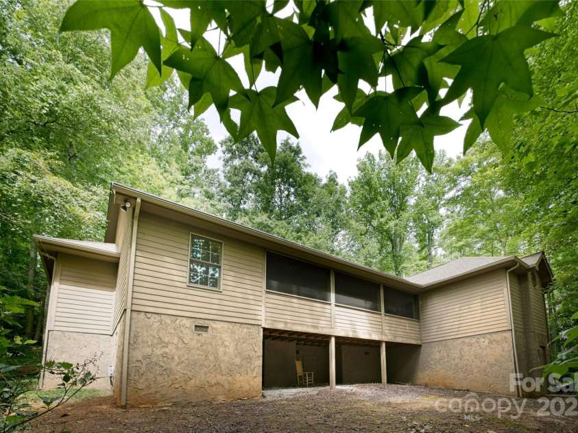 89 Clinchfield Gap Road, Marion, NC 28752.  MLS# CAR4165746, YatesRealty ID 1965. 