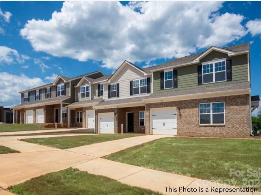5151 Tommy Lane, Stanley, NC 28164.  MLS# CAR4182738, YatesRealty ID 19650. Autumn Brook Townhomes