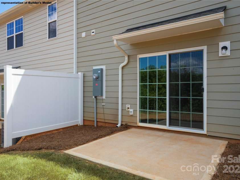 5151 Tommy Lane, Stanley, NC 28164.  MLS# CAR4182738, YatesRealty ID 19650. Laurel Back Patio