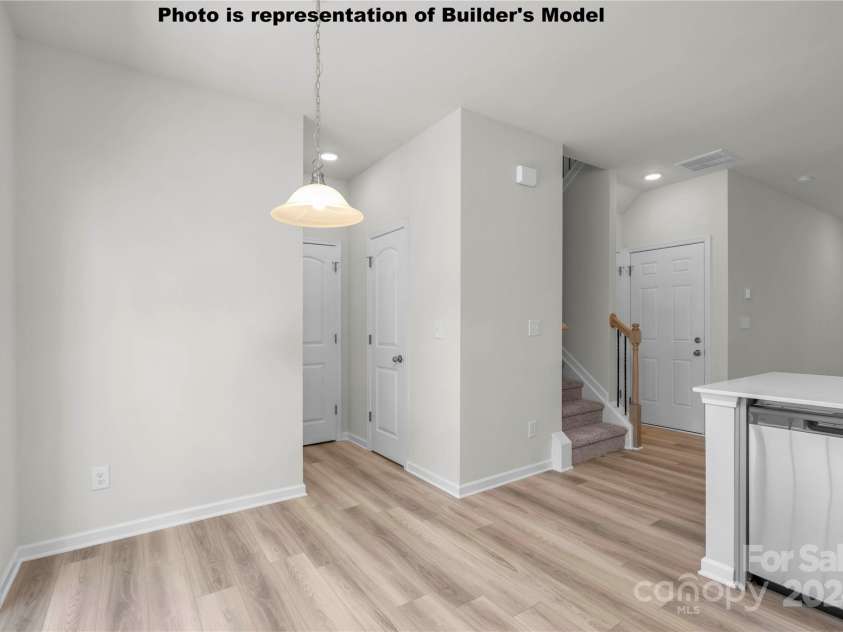 5151 Tommy Lane, Stanley, NC 28164.  MLS# CAR4182738, YatesRealty ID 19650. Laurel Dining Are