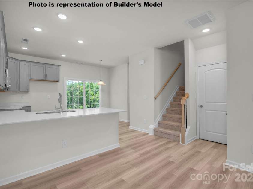 5151 Tommy Lane, Stanley, NC 28164.  MLS# CAR4182738, YatesRealty ID 19650. Laurel Open Gourmet Kitchen