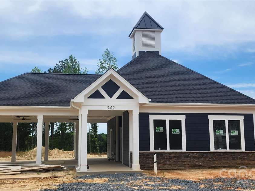 642 Amberjack Place, York, SC 29745.  MLS# CAR4245601, YatesRealty ID 19654. Cabana