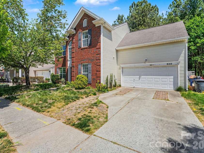 8142 Rolling Meadows Lane, Huntersville, NC 28078.  MLS# CAR4372768, YatesRealty ID 19655. 