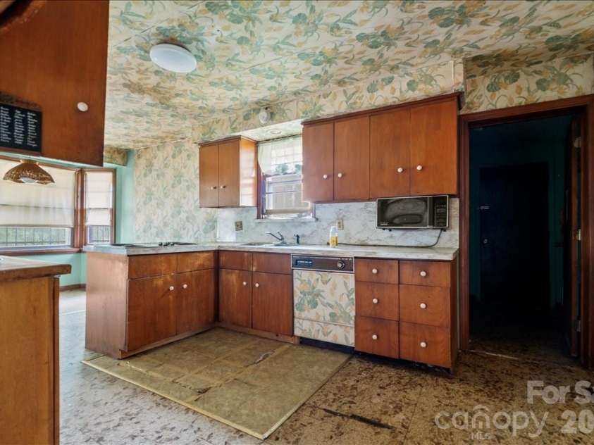 1444 Society Hill Road, Darlington, SC 29540.  MLS# CAR4374686, YatesRealty ID 19656. 