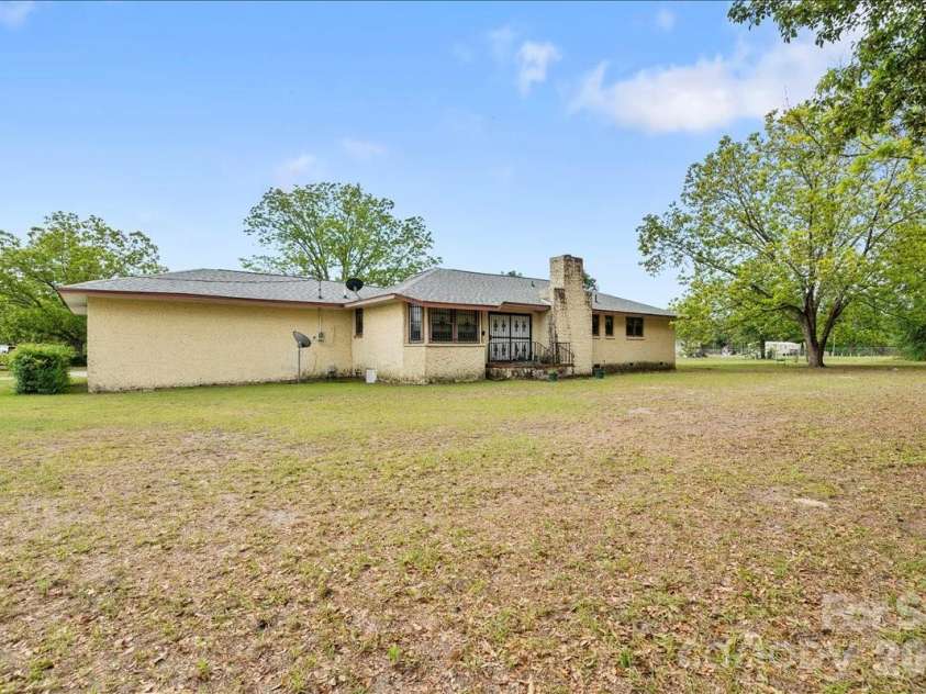 1444 Society Hill Road, Darlington, SC 29540.  MLS# CAR4374686, YatesRealty ID 19656. 