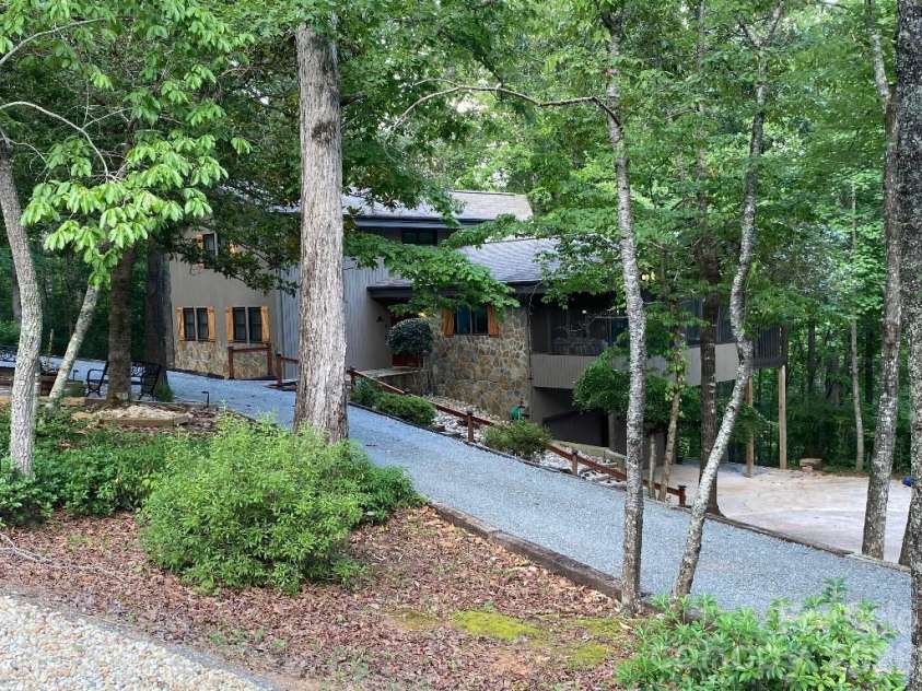 394 Jonathan Lane, Lake Lure, NC 28746.  MLS# CAR4366415, YatesRealty ID 19657. 
