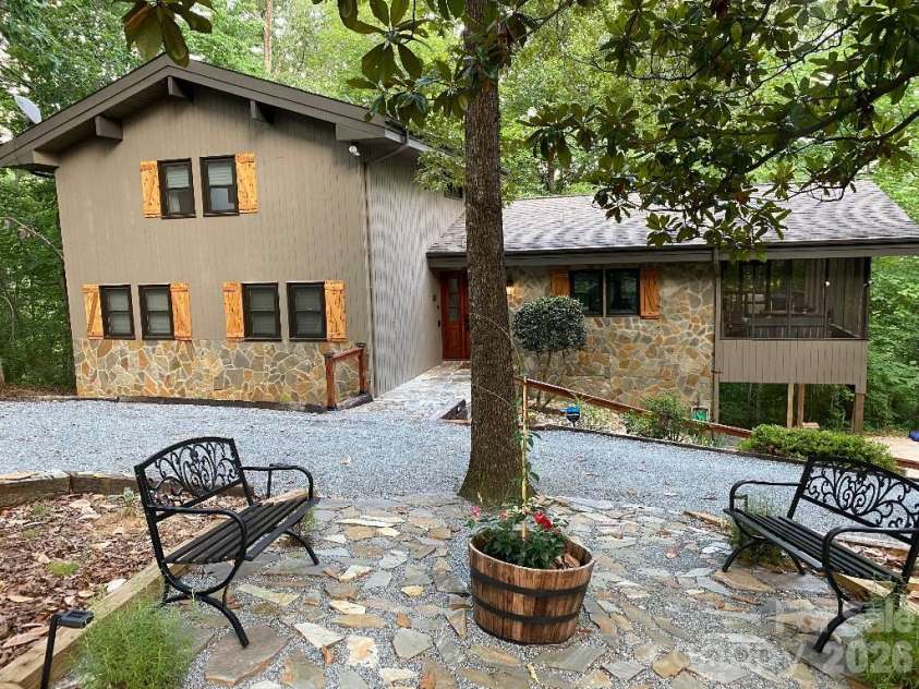 394 Jonathan Lane, Lake Lure, NC 28746.  MLS# CAR4366415, YatesRealty ID 19657. 