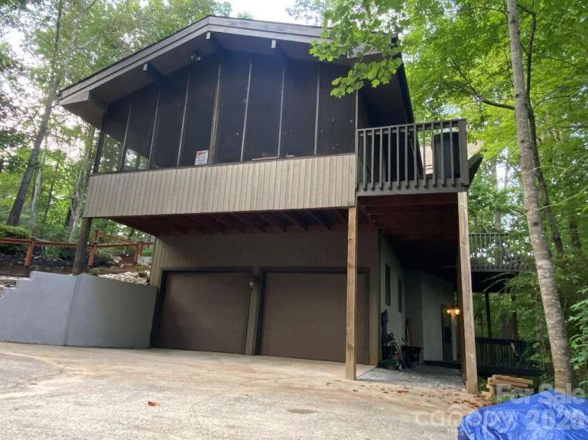 394 Jonathan Lane, Lake Lure, NC 28746.  MLS# CAR4366415, YatesRealty ID 19657. 