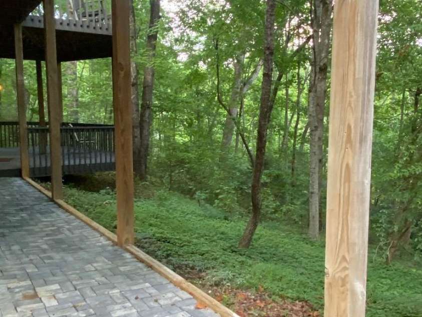 394 Jonathan Lane, Lake Lure, NC 28746.  MLS# CAR4366415, YatesRealty ID 19657. 