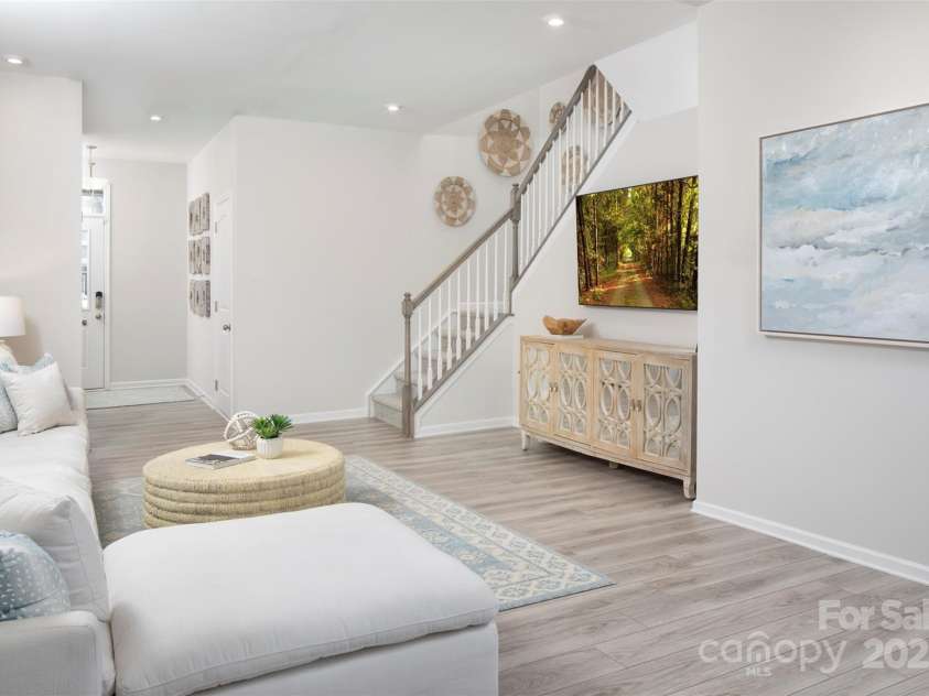 11034 Engelmann Lane, Charlotte, NC 28269.  MLS# CAR4267363, YatesRealty ID 19658. 