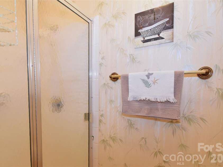 88 Botany Drive, Asheville, NC 28805.  MLS# CAR4378766, YatesRealty ID 19659. 