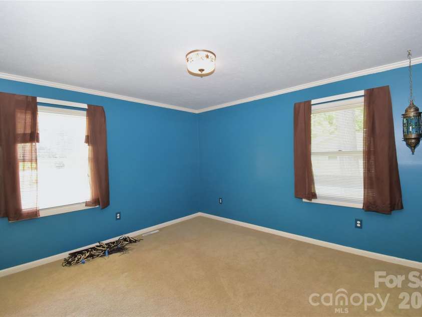 88 Botany Drive, Asheville, NC 28805.  MLS# CAR4378766, YatesRealty ID 19659. 