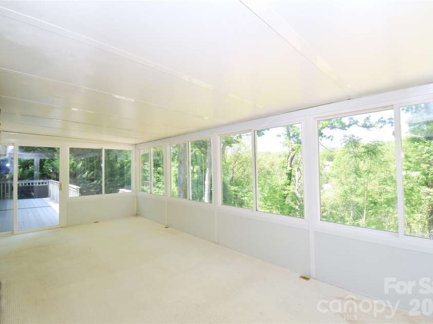 88 Botany Drive, Asheville, NC 28805.  MLS# CAR4378766, YatesRealty ID 19659. 