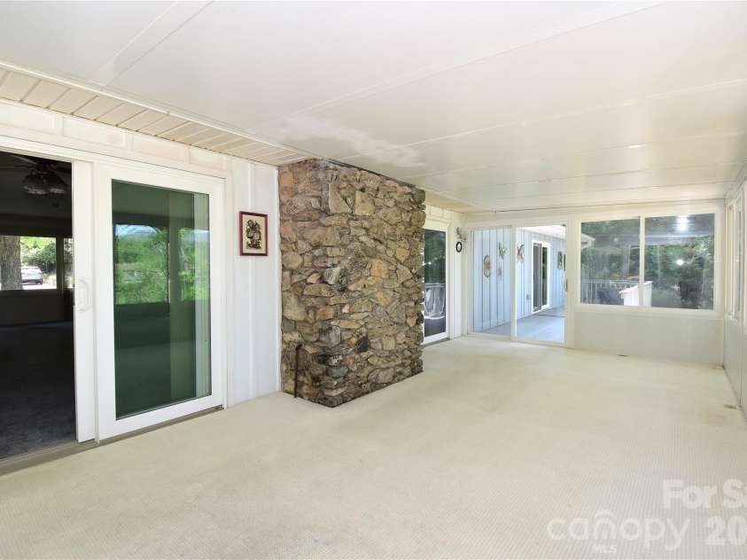88 Botany Drive, Asheville, NC 28805.  MLS# CAR4378766, YatesRealty ID 19659. 
