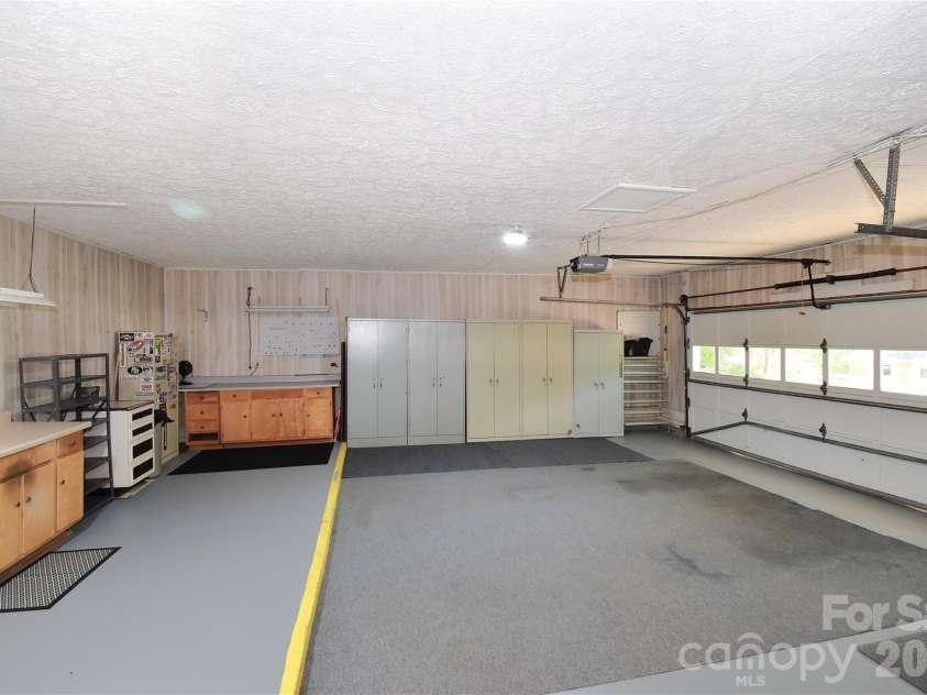 88 Botany Drive, Asheville, NC 28805.  MLS# CAR4378766, YatesRealty ID 19659. 