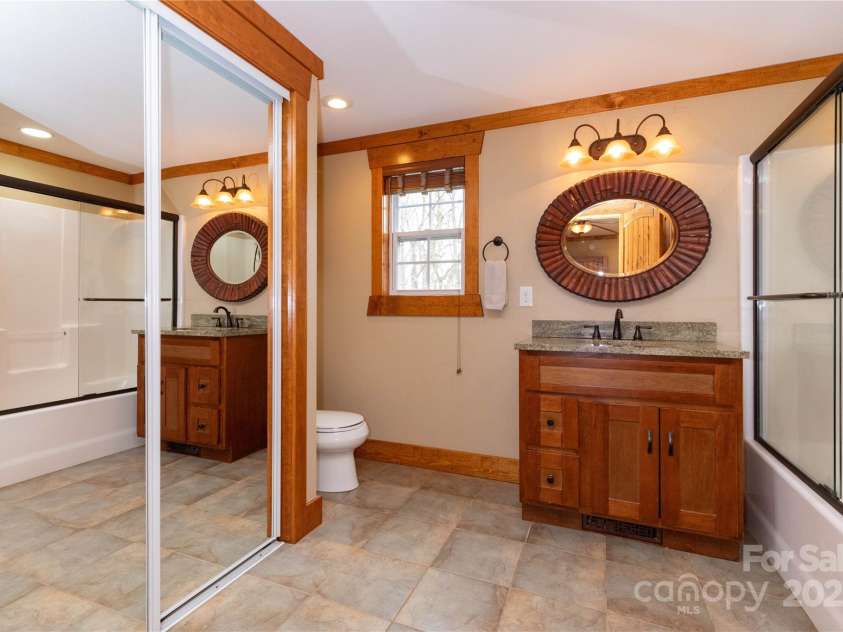 15 Weaver Hill Road, Asheville, NC 28805.  MLS# CAR4217723, YatesRealty ID 1966. Second Primary Bath