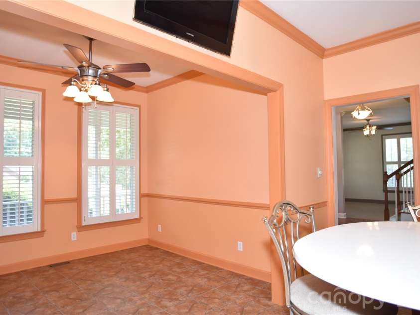 3486 Victorian Hills Drive, Richburg, SC 29729.  MLS# CAR4332522, YatesRealty ID 1966. Casual Dining Area