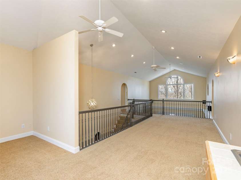 1400 Rambling Oaks Trail, Hendersonville, NC 28739.  MLS# CAR4240485, YatesRealty ID 19661. 