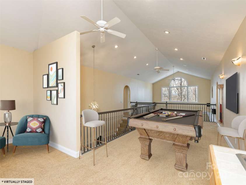 1400 Rambling Oaks Trail, Hendersonville, NC 28739.  MLS# CAR4240485, YatesRealty ID 19661. 