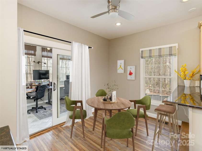 1400 Rambling Oaks Trail, Hendersonville, NC 28739.  MLS# CAR4240485, YatesRealty ID 19661. 