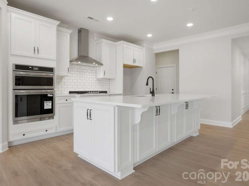 3066 Constitution Lane, Gastonia, NC 28056.  MLS# CAR4322846, YatesRealty ID 19661. Designer kitchen