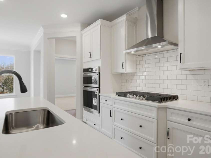 3066 Constitution Lane, Gastonia, NC 28056.  MLS# CAR4322846, YatesRealty ID 19661. Designer kitchen