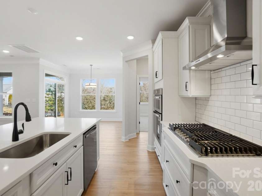 3066 Constitution Lane, Gastonia, NC 28056.  MLS# CAR4322846, YatesRealty ID 19661. Designer kitchen