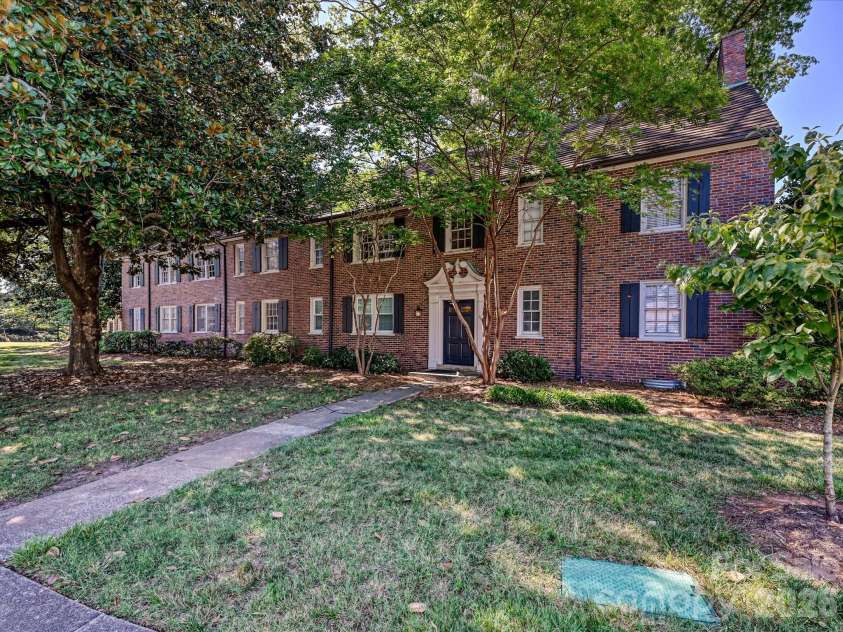 107 Laurel Avenue, Charlotte, NC 28207.  MLS# CAR4391289, YatesRealty ID 19662. 