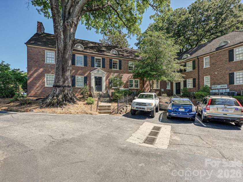 107 Laurel Avenue, Charlotte, NC 28207.  MLS# CAR4391289, YatesRealty ID 19662. 
