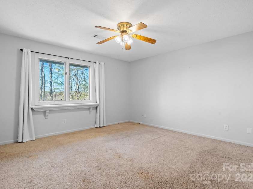 505 Victory Trail, Morganton, NC 28655.  MLS# CAR4219401, YatesRealty ID 19662. 