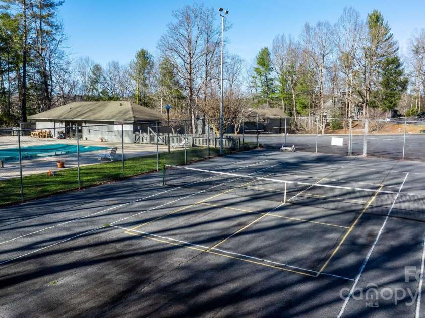 505 Victory Trail, Morganton, NC 28655.  MLS# CAR4219401, YatesRealty ID 19662. 