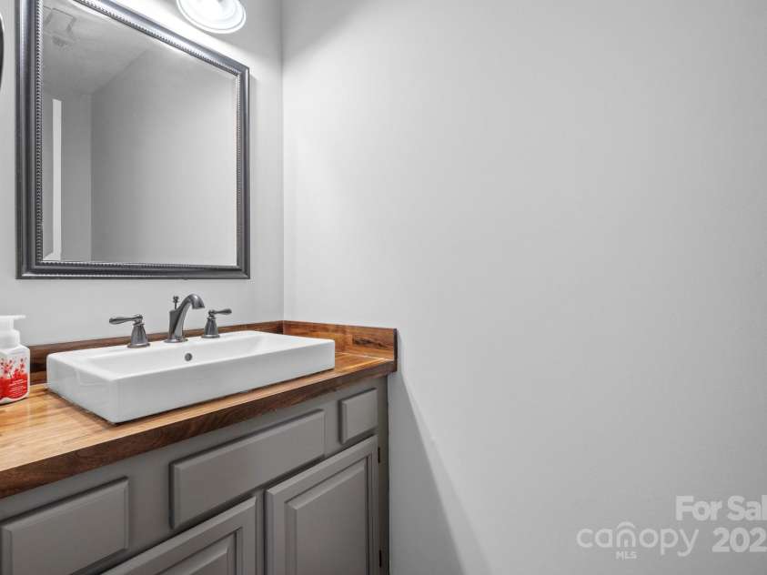 505 Victory Trail, Morganton, NC 28655.  MLS# CAR4219401, YatesRealty ID 19662. 