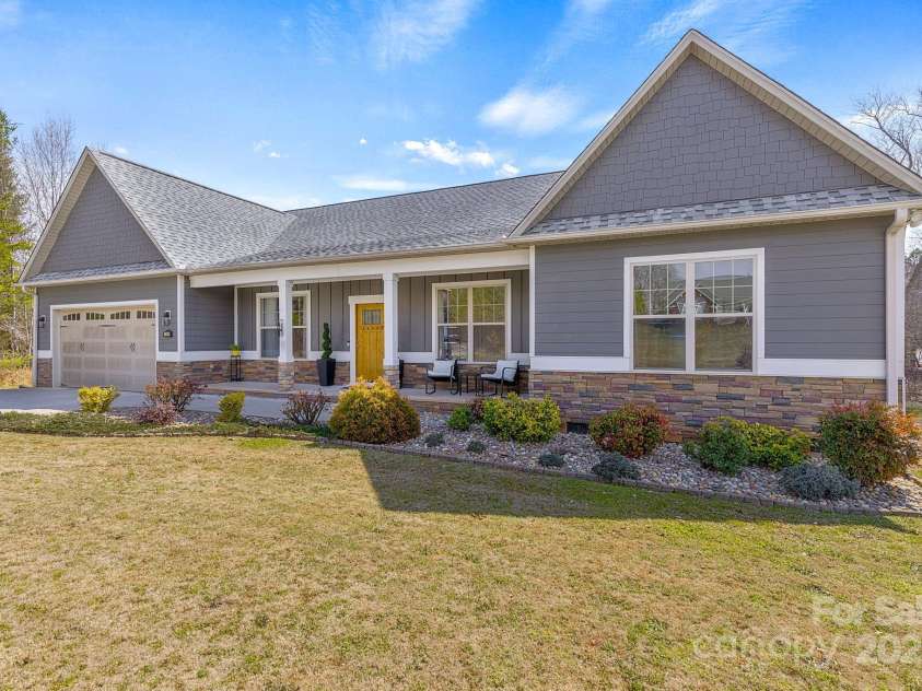 142 Hawk Nest Lane, Campobello, SC 29322.  MLS# CAR4259602, YatesRealty ID 19663. 