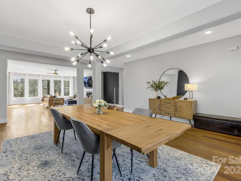 142 Hawk Nest Lane, Campobello, SC 29322.  MLS# CAR4259602, YatesRealty ID 19663. 