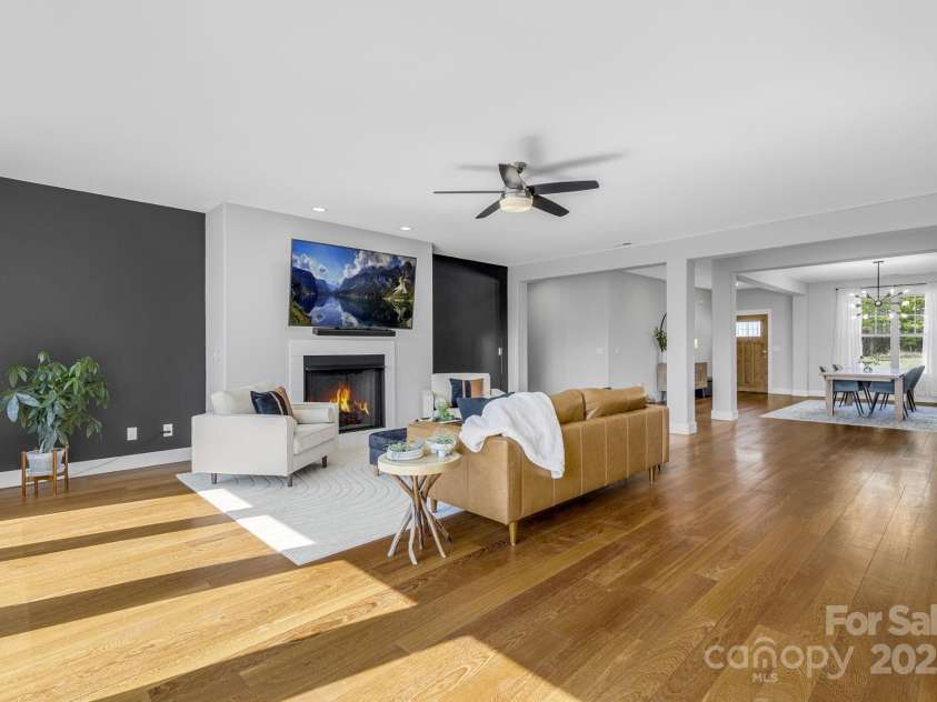 142 Hawk Nest Lane, Campobello, SC 29322.  MLS# CAR4259602, YatesRealty ID 19663. 