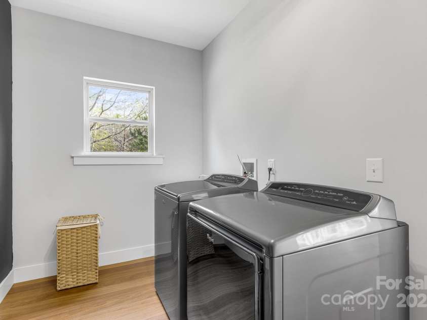 142 Hawk Nest Lane, Campobello, SC 29322.  MLS# CAR4259602, YatesRealty ID 19663. 