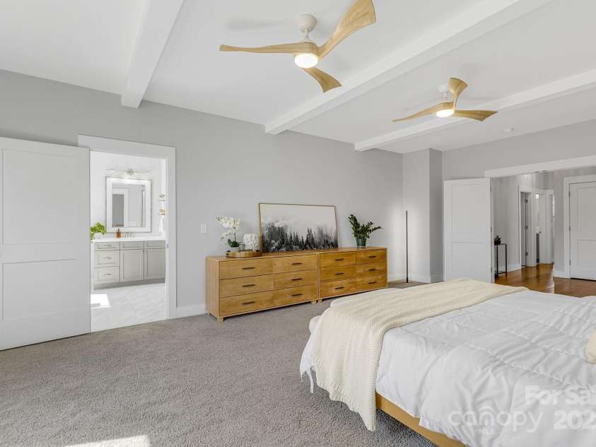 142 Hawk Nest Lane, Campobello, SC 29322.  MLS# CAR4259602, YatesRealty ID 19663. 