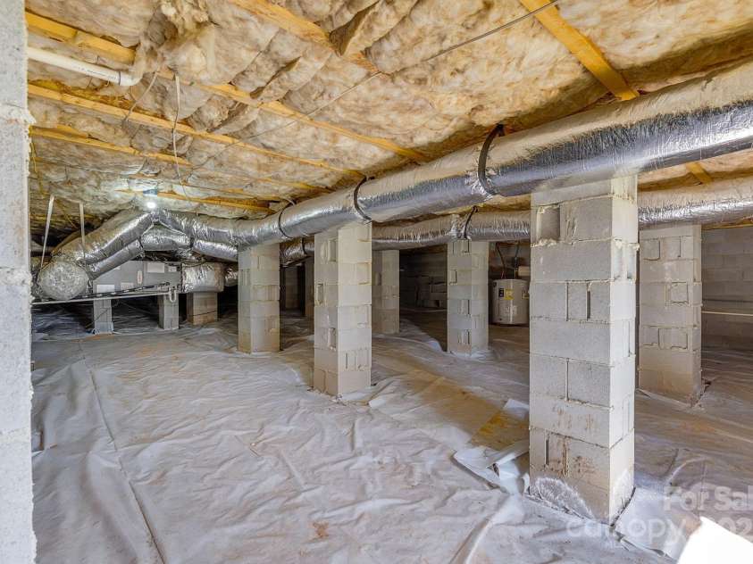 142 Hawk Nest Lane, Campobello, SC 29322.  MLS# CAR4259602, YatesRealty ID 19663. 