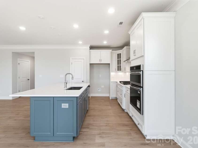 3057 Constitution Lane, Gastonia, NC 28056.  MLS# CAR4359289, YatesRealty ID 19663. Kitchen
