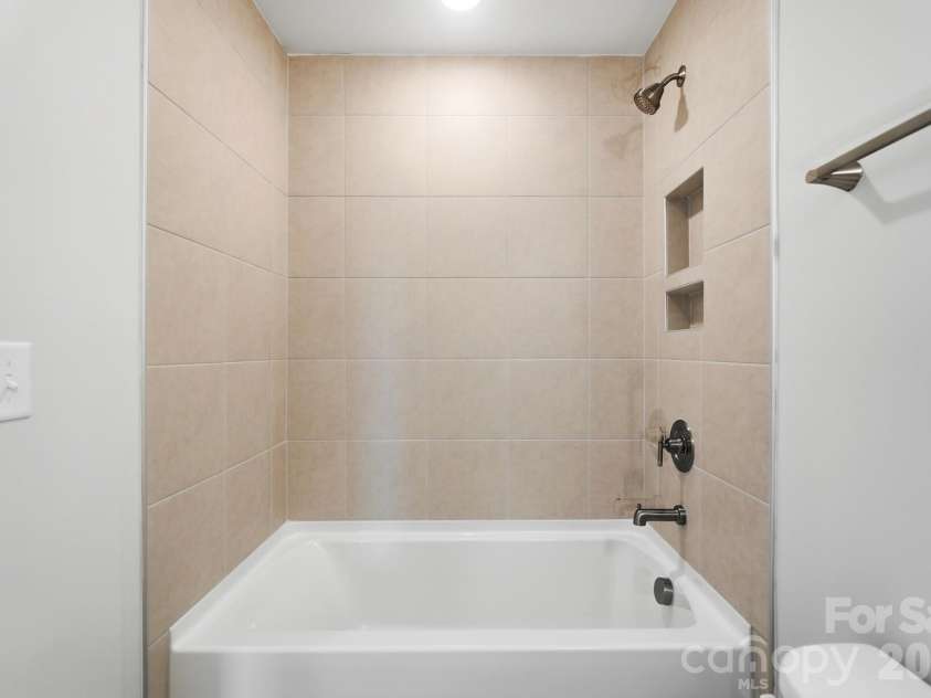 3057 Constitution Lane, Gastonia, NC 28056.  MLS# CAR4359289, YatesRealty ID 19663. Upper-level bathroom