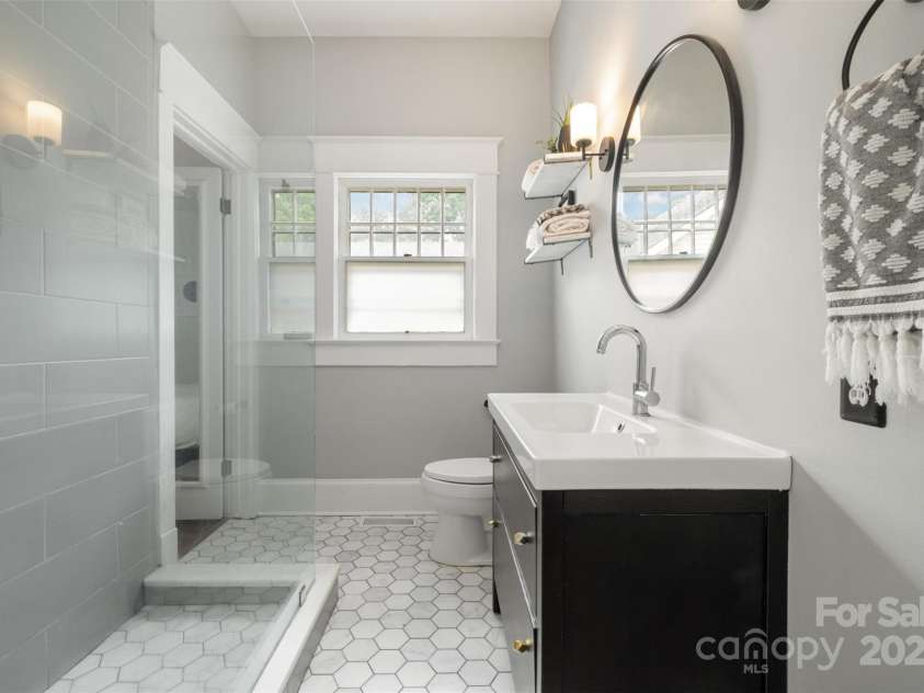 255 South Academy Street, Mooresville, NC 28115.  MLS# CAR4259729, YatesRealty ID 19664. 