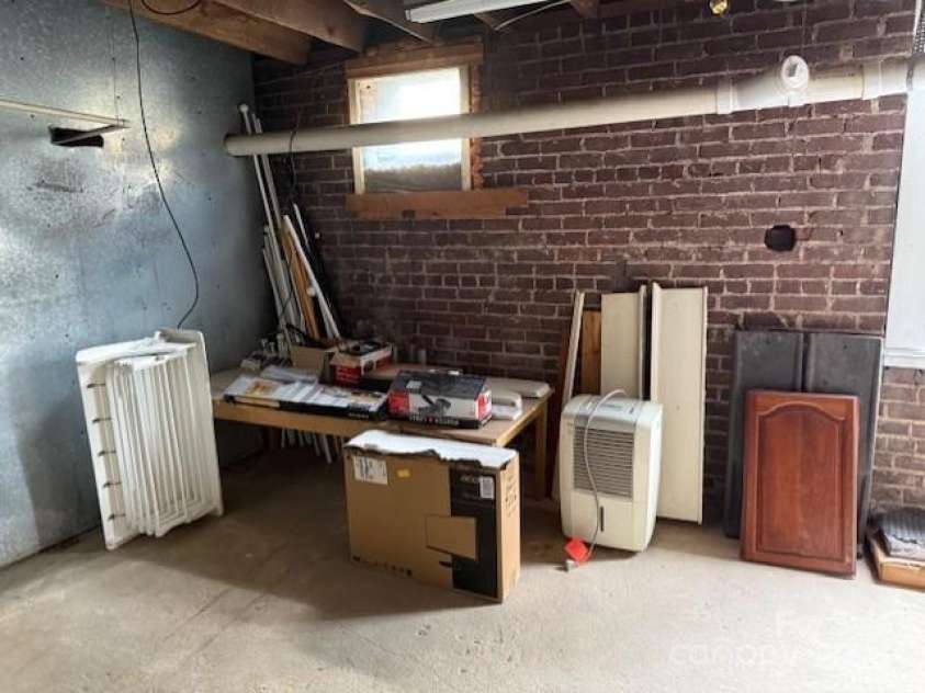 255 South Academy Street, Mooresville, NC 28115.  MLS# CAR4259729, YatesRealty ID 19664. 