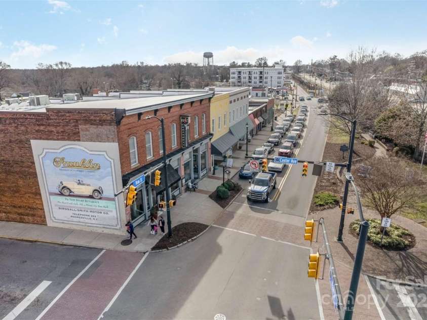 255 South Academy Street, Mooresville, NC 28115.  MLS# CAR4259729, YatesRealty ID 19664. 