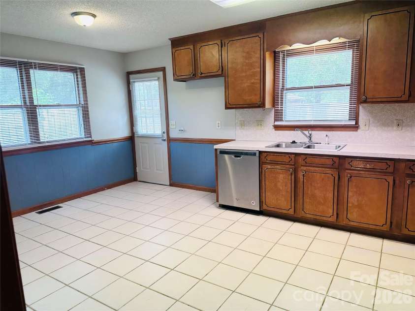 401 Blackwelder Street, China Grove, NC 28023.  MLS# CAR4376401, YatesRealty ID 19664. 