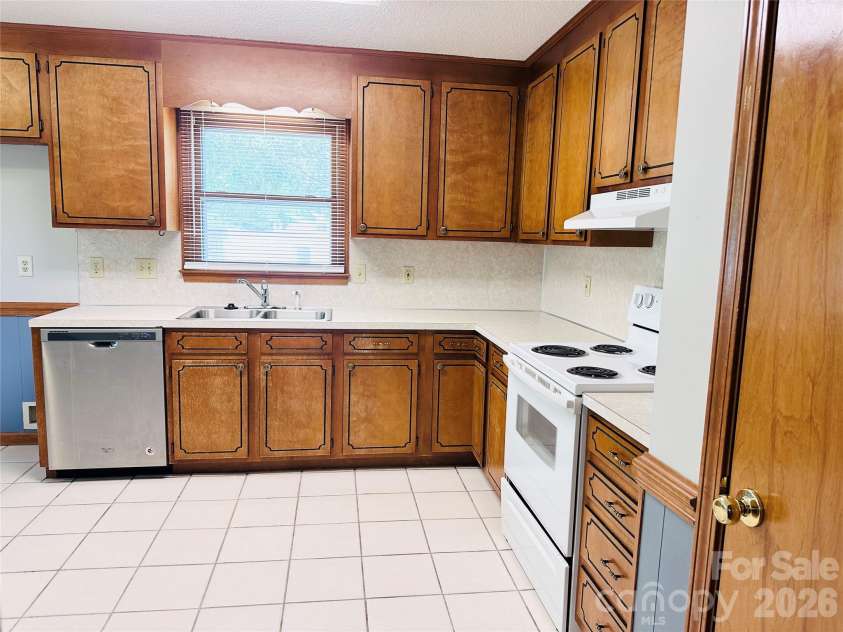 401 Blackwelder Street, China Grove, NC 28023.  MLS# CAR4376401, YatesRealty ID 19664. 