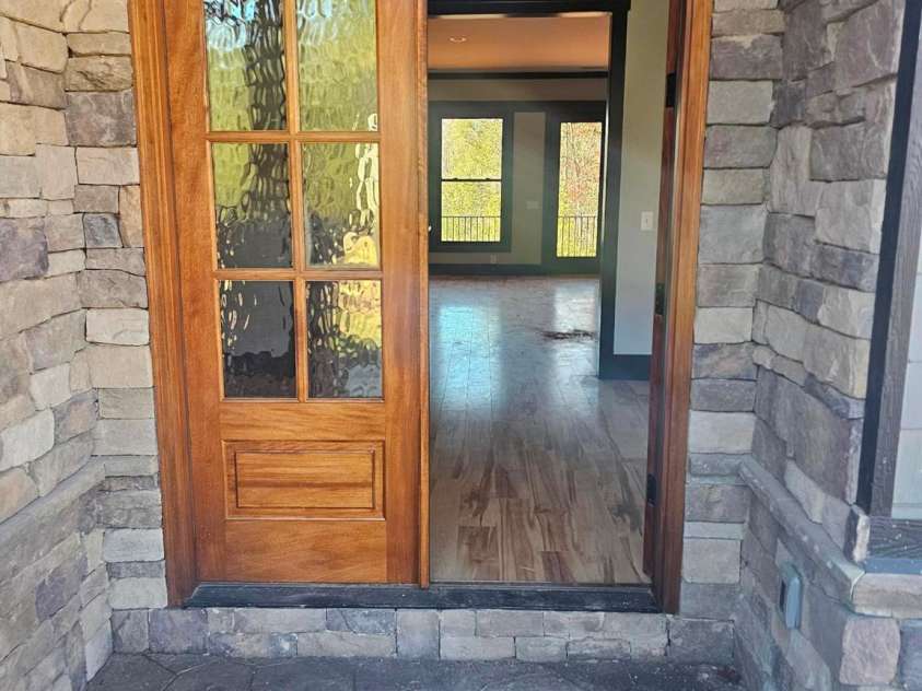 1076 Table View Drive, Morganton, NC 28655.  MLS# CAR4268150, YatesRealty ID 19665. 