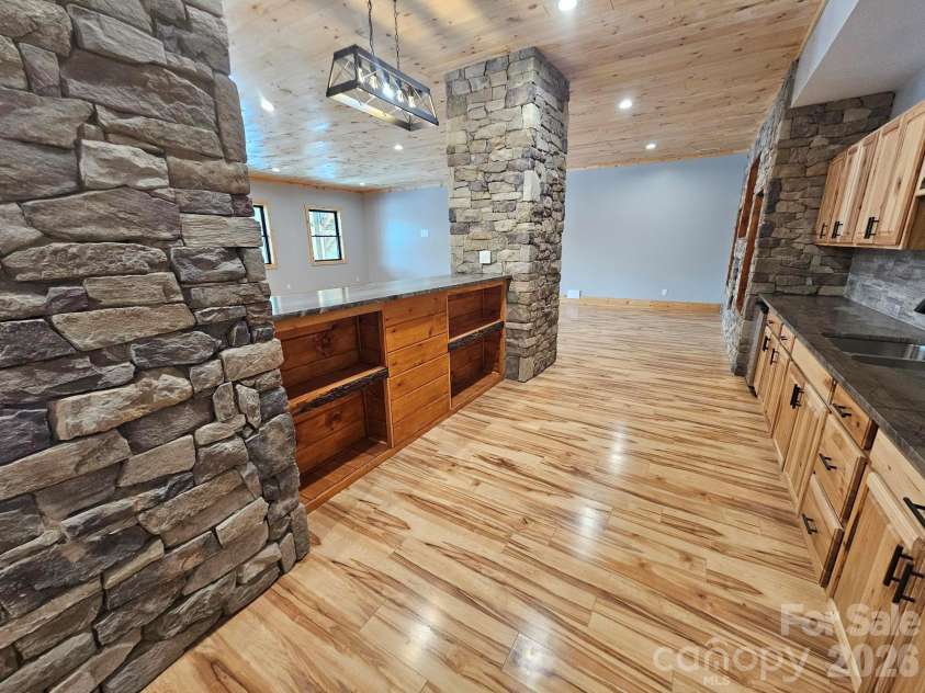 1076 Table View Drive, Morganton, NC 28655.  MLS# CAR4268150, YatesRealty ID 19665. 