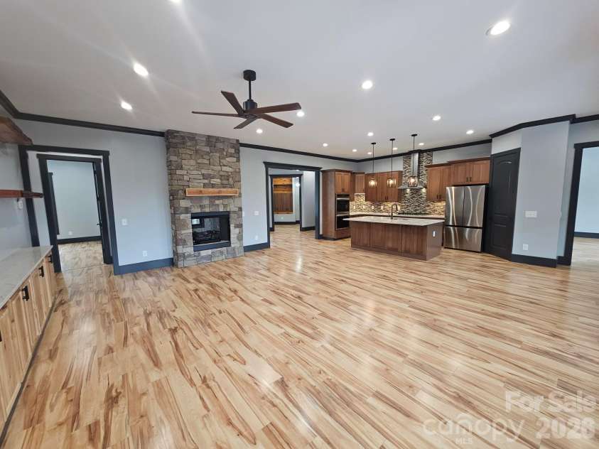1076 Table View Drive, Morganton, NC 28655.  MLS# CAR4268150, YatesRealty ID 19665. 