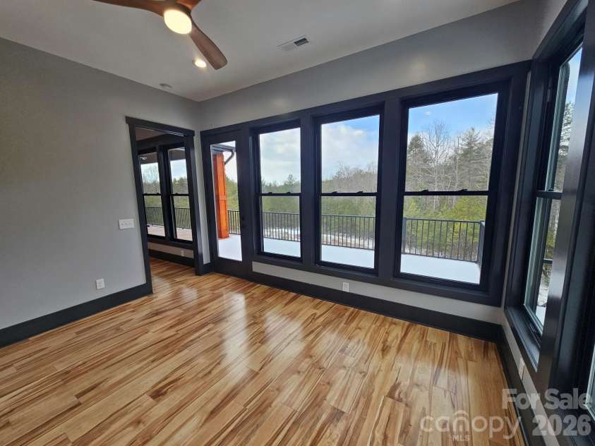 1076 Table View Drive, Morganton, NC 28655.  MLS# CAR4268150, YatesRealty ID 19665. 
