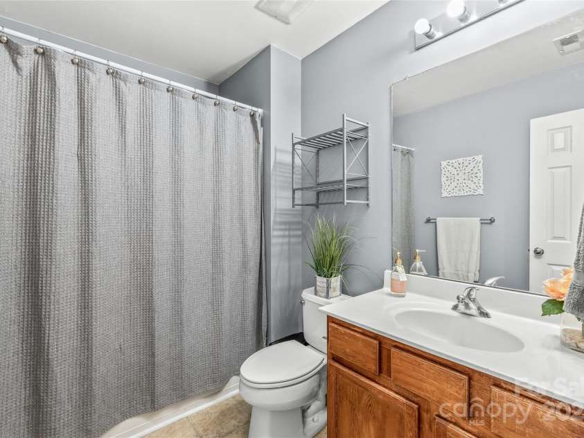 130 Clydesdale Court, Matthews, NC 28104.  MLS# CAR4232760, YatesRealty ID 19666. 